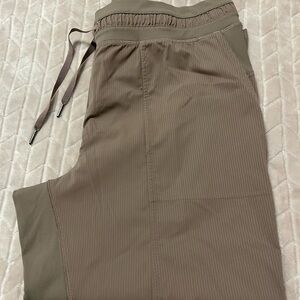 Lululemon Dance Studio Mid Rise Cropped Pants Tauptastic